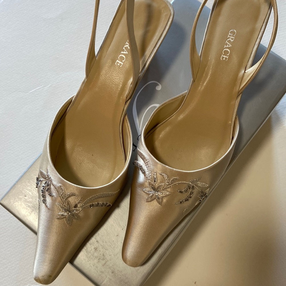 Wedding Day shoes Worn Once Size 9.5 satin sling backs with 2” heel embroidered